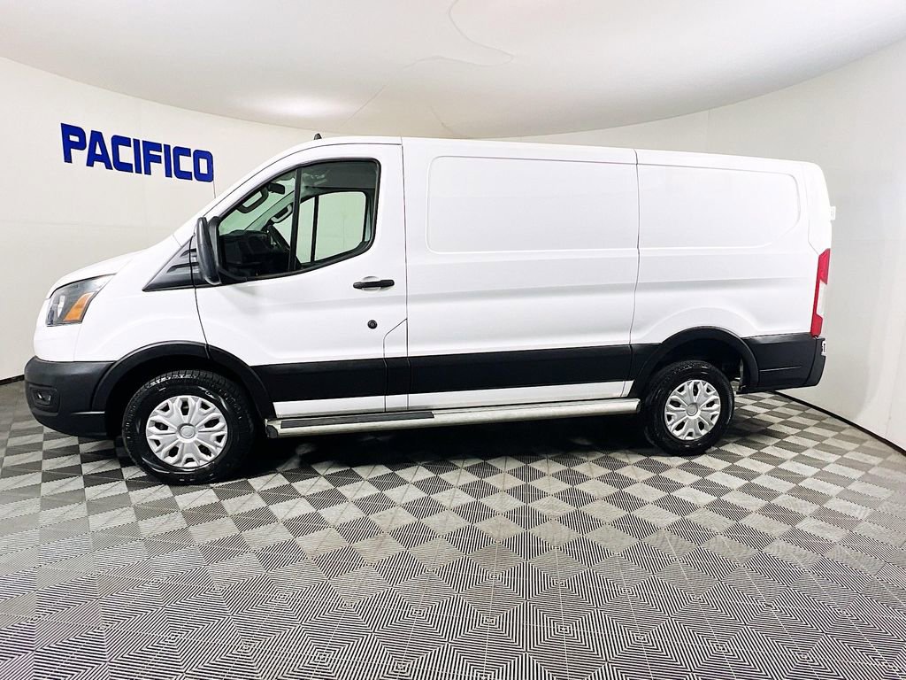 Certified 2024 Ford Transit 250 Low Roof w/ Exterior Upgrade Package RWD image 5