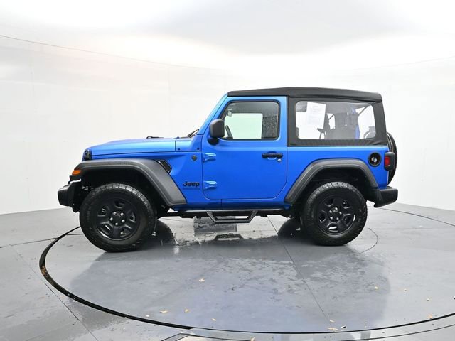 Used 2025 Jeep Wrangler Sport AWD/4WD image 4