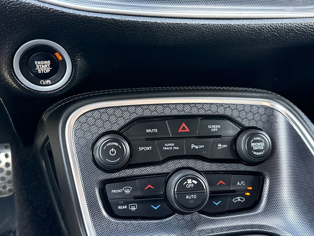 Used 2018 Dodge Challenger R/T Scat Pack w/ Leather Interior Group RWD image 21