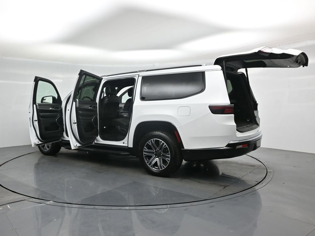 Used 2024 Jeep Wagoneer L Series II image 56