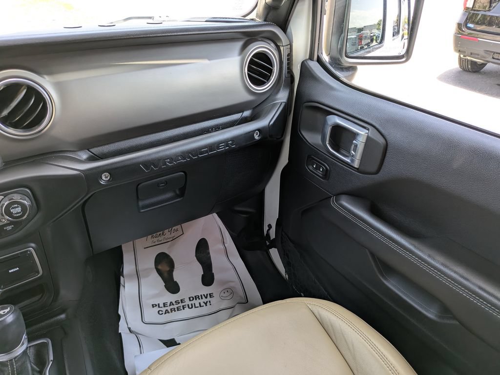 Used 2018 Jeep Wrangler Unlimited Rubicon AWD/4WD image 19