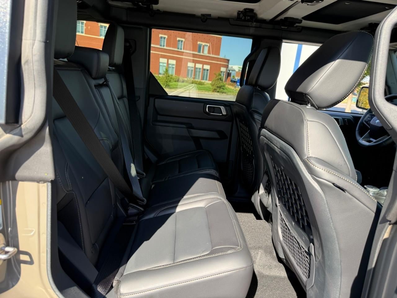 Certified 2025 Ford Bronco Badlands AWD/4WD image 9