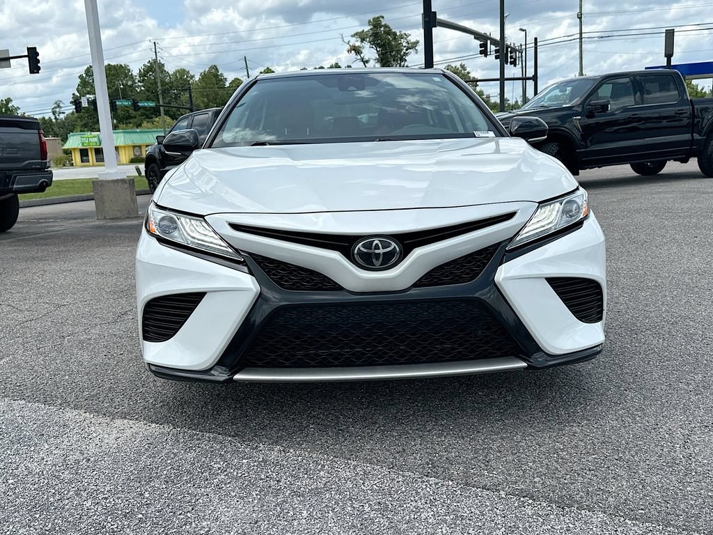 Used 2020 Toyota Camry XSE FWD image 5