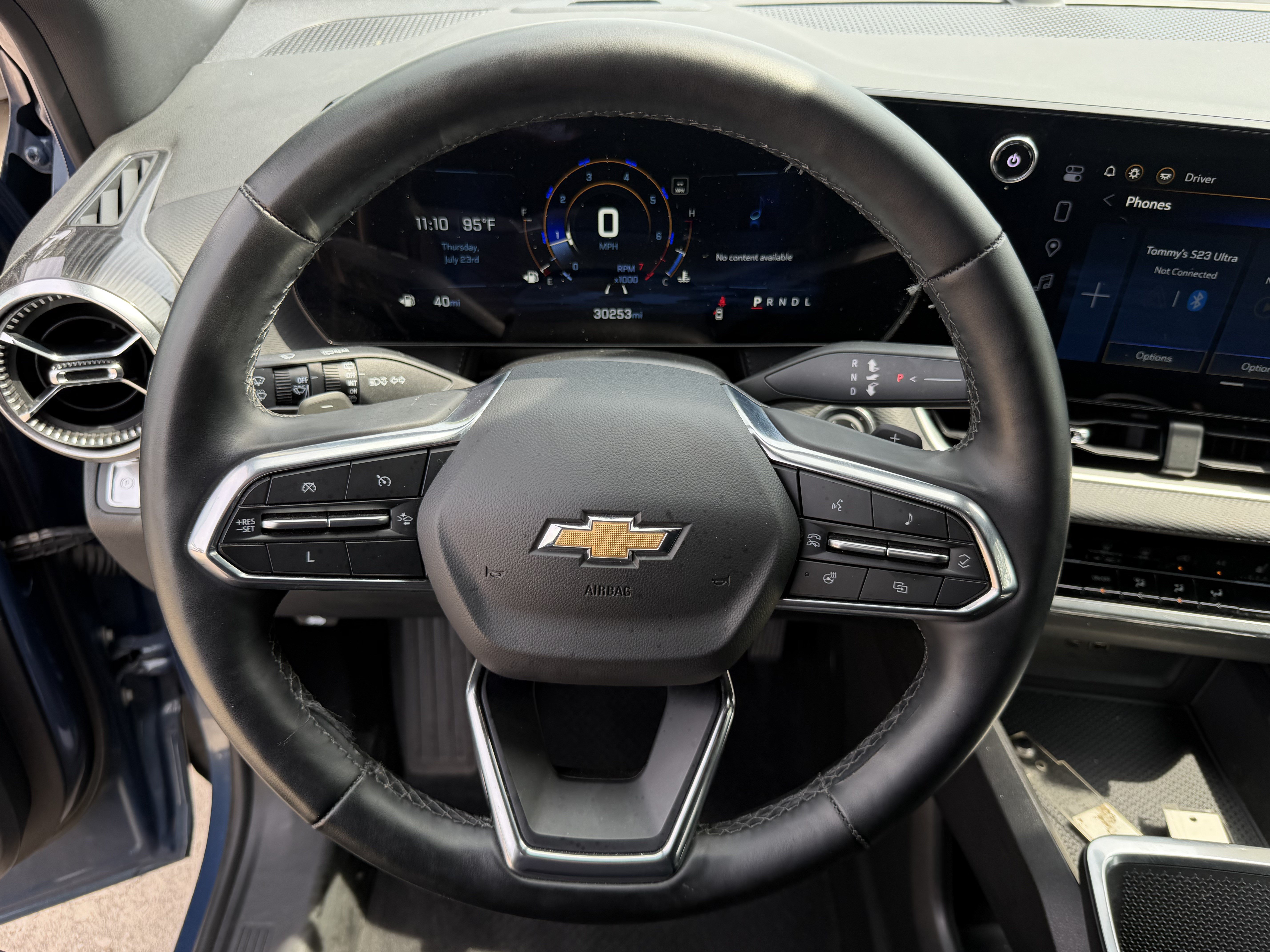 Used 2025 Chevrolet Equinox LT FWD image 16