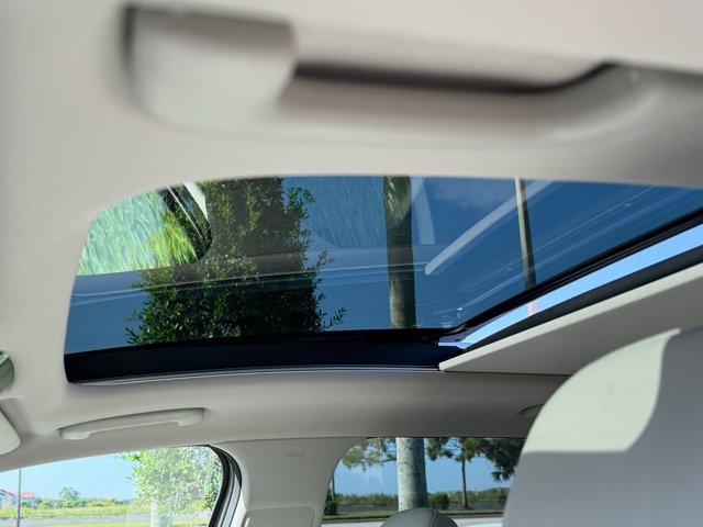 Used 2024 Kia Sorento S w/ Panoramic Sunroof Package FWD image 31