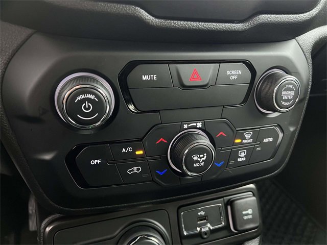 Used 2020 Jeep Renegade Latitude image 21