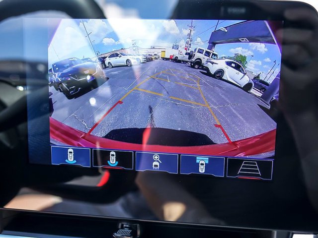 Used 2024 Chevrolet Corvette Stingray Preferred Cpe w/ Z51 Performance Package RWD image 23