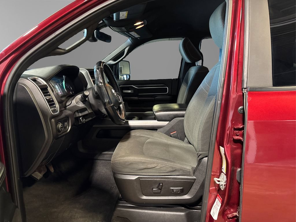 Used 2024 RAM 2500 Big Horn w/ Sport Appearance Package AWD/4WD image 9