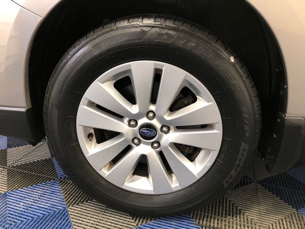 Used 2019 Subaru Outback 2.5i Premium image 24