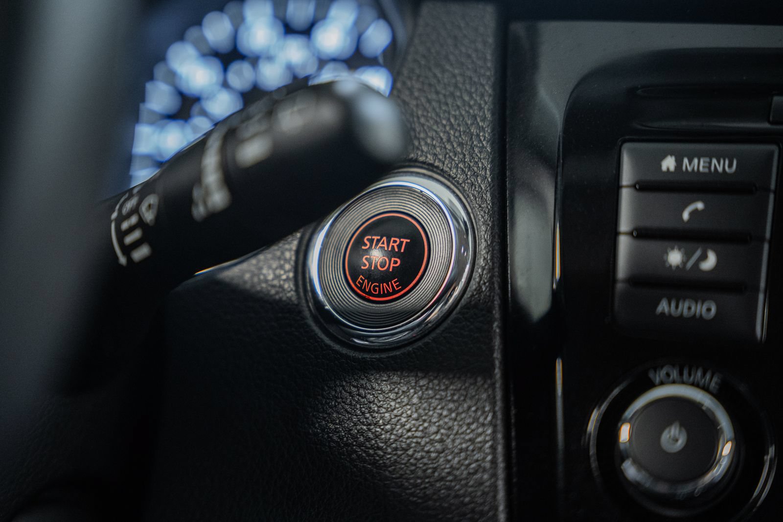 Used 2020 Nissan Rogue SV FWD image 28