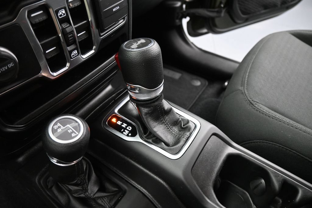 Used 2021 Jeep Wrangler Unlimited Sport AWD/4WD image 15