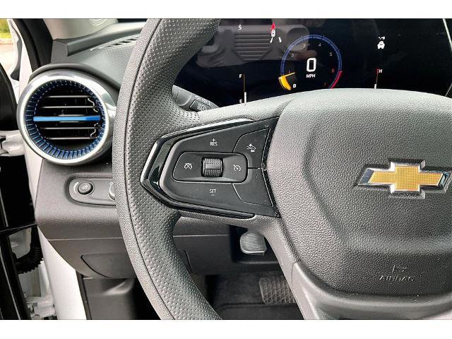 Used 2025 Chevrolet Trax LT image 9