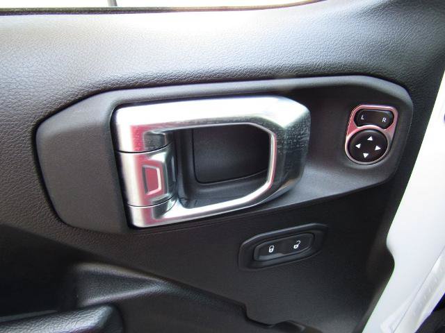 Used 2024 Jeep Gladiator Mojave AWD/4WD image 17