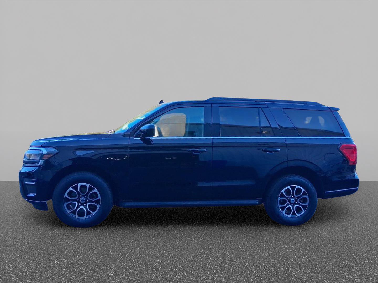 Certified 2024 Ford Expedition XLT AWD/4WD image 8