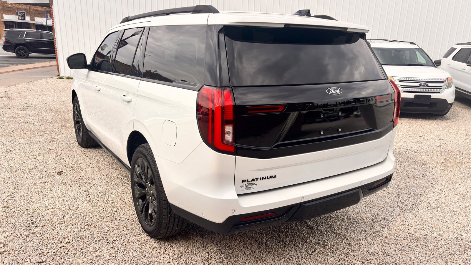 Certified 2025 Ford Expedition Platinum w/ Stealth Appearance Package image 4