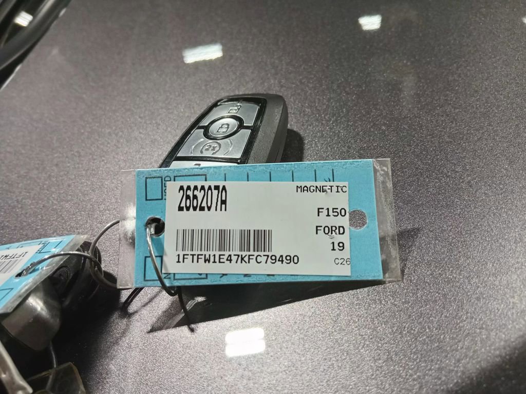 Certified 2019 Ford F150 Lariat w/ Equipment Group 502A Luxury image 25