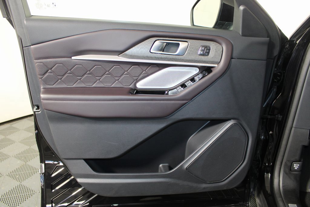 Certified 2025 Ford Explorer Platinum w/ LUX Leather Package image 20