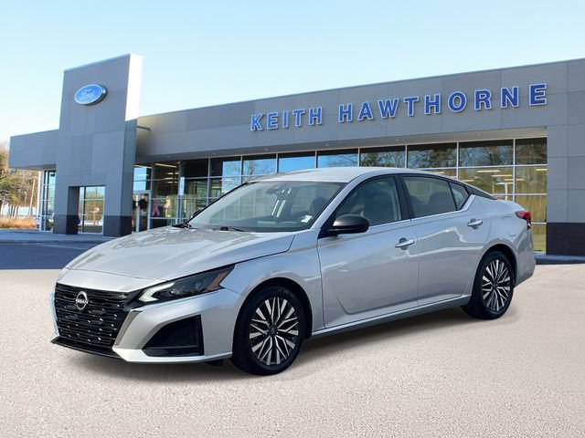 Used 2025 Nissan Altima 2.5 SV FWD image 3