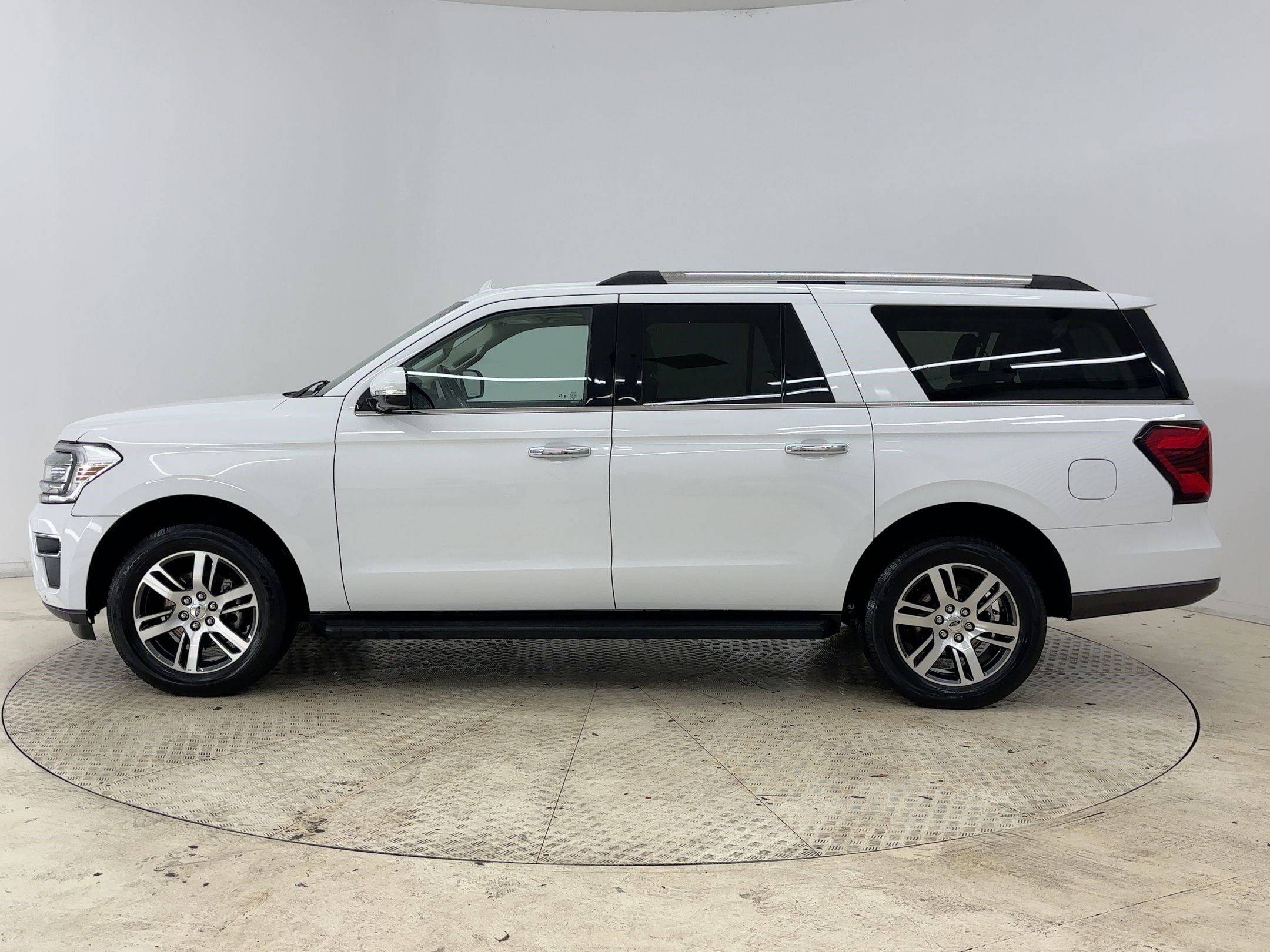 Certified 2024 Ford Expedition Max Limited image 2