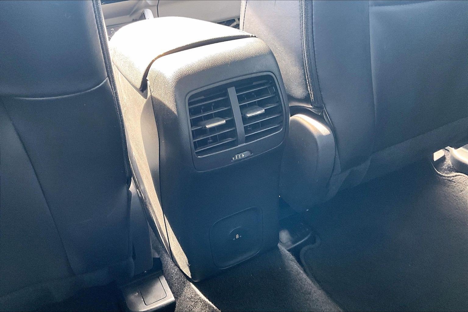 Certified 2025 Ford Escape SE FWD image 33