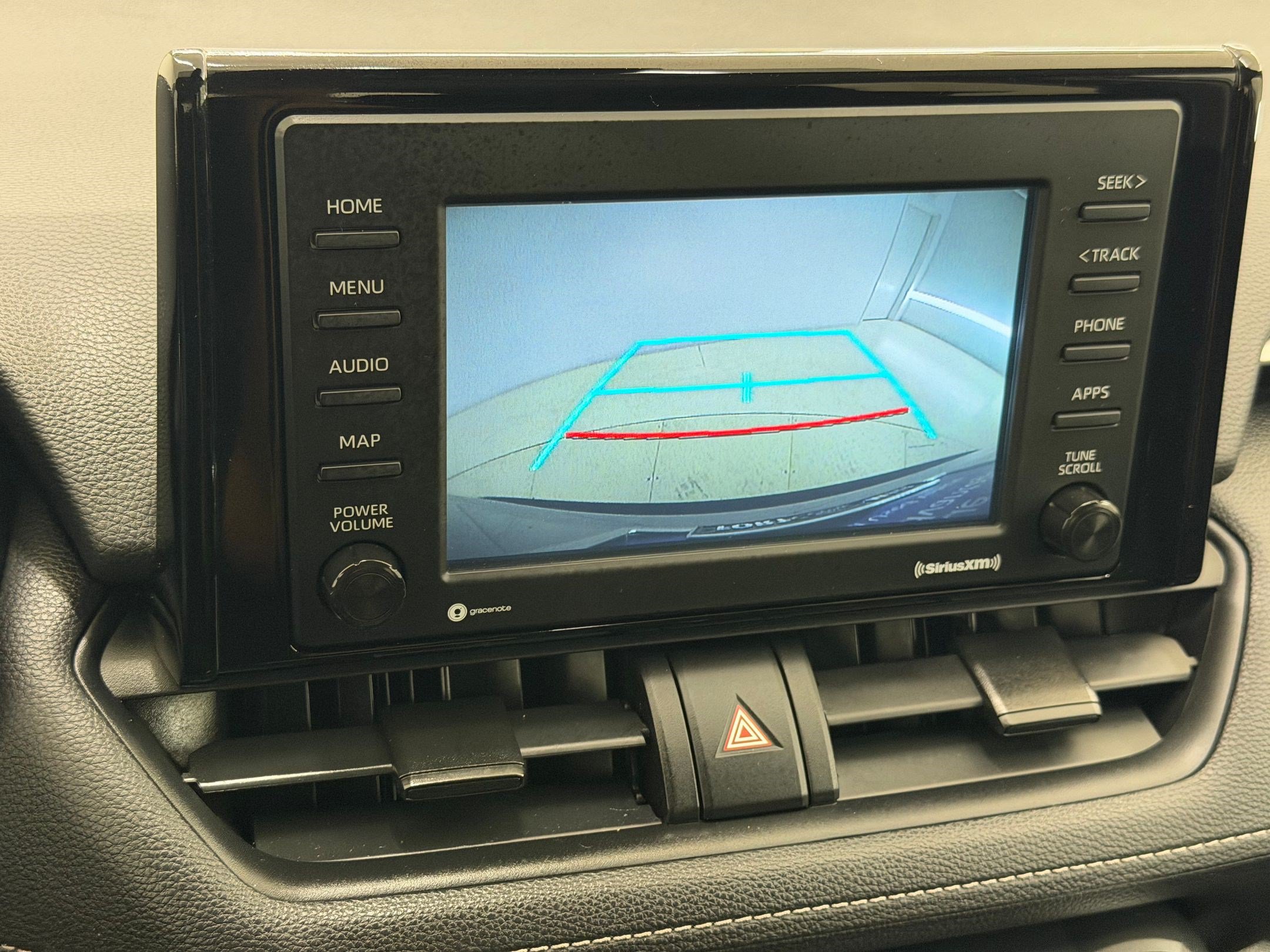 Used 2020 Toyota RAV4 LE FWD image 18
