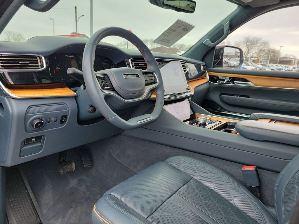 Used 2023 Jeep Grand Wagoneer Series III image 20