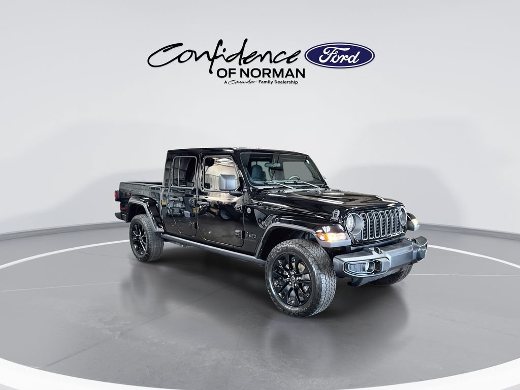 Used 2025 Jeep Gladiator Sport AWD/4WD image 11