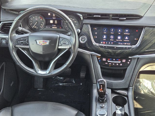Used 2020 Cadillac XT6 Premium Luxury FWD image 25