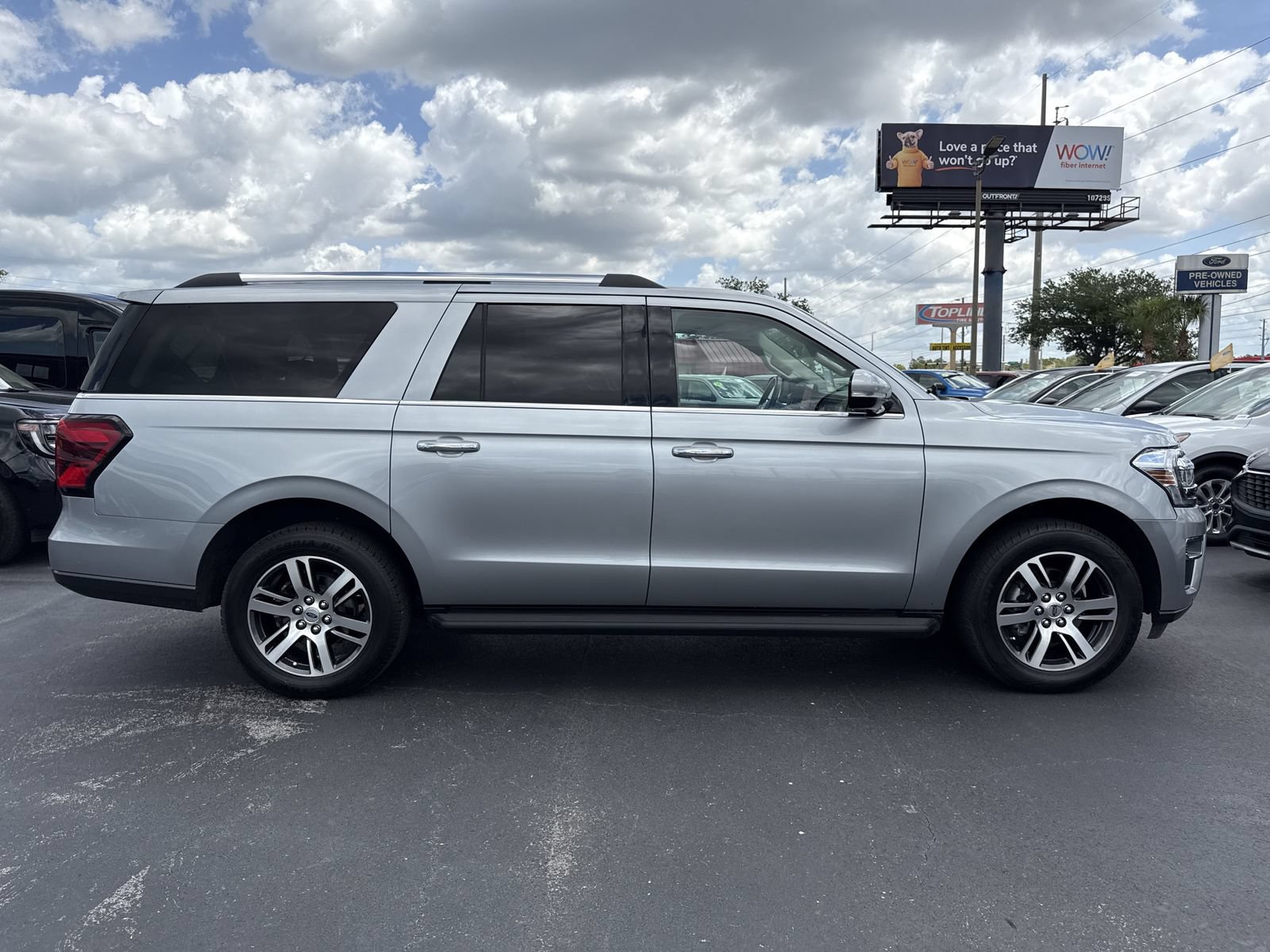 Certified 2024 Ford Expedition Max Limited RWD image 3