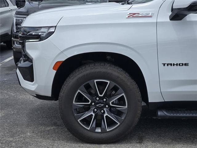Used 2023 Chevrolet Tahoe Z71 w/ Luxury Package AWD/4WD image 15