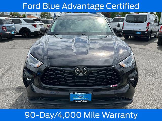 Used 2021 Toyota Highlander XLE AWD/4WD image 11