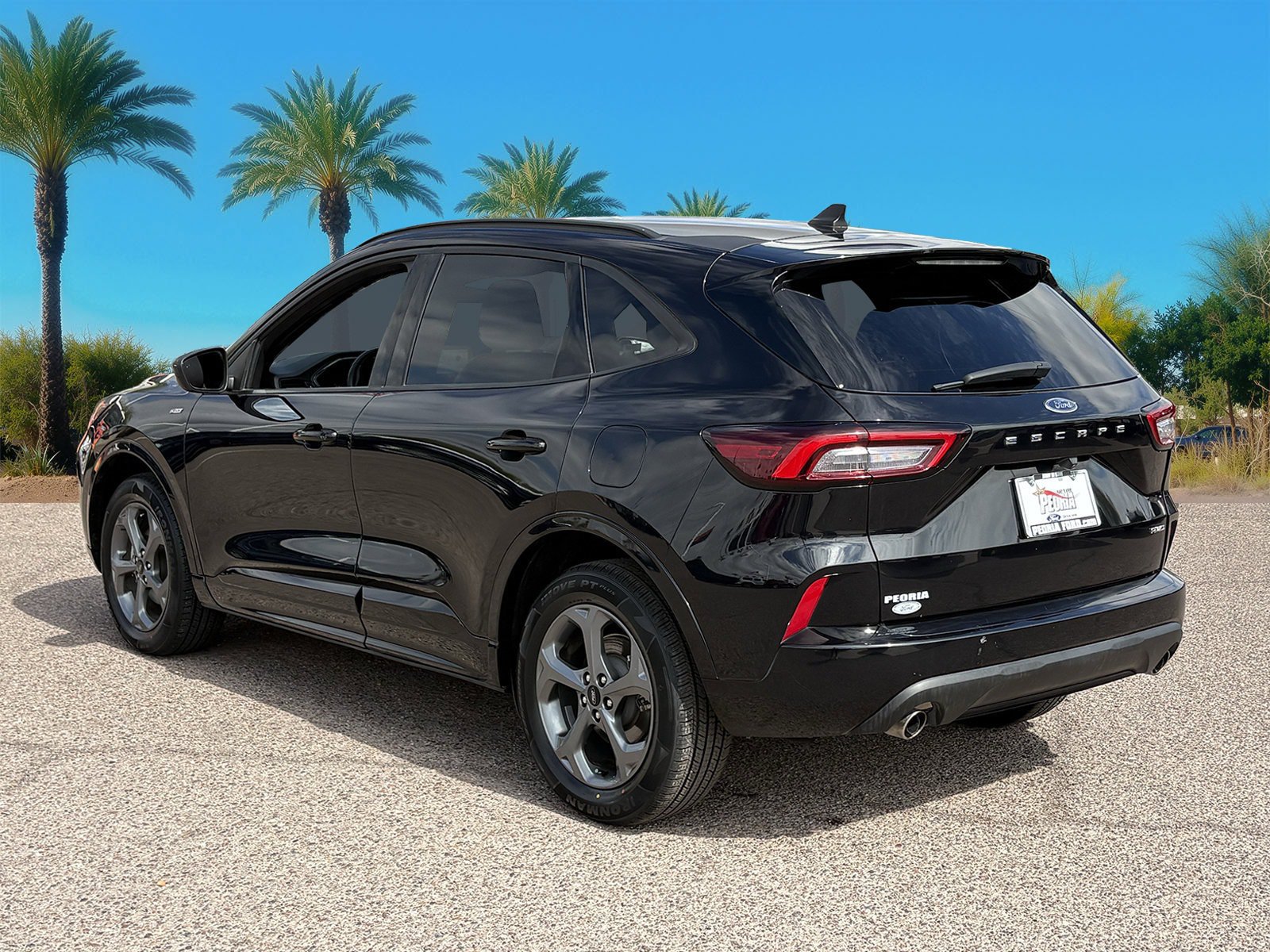 Certified 2024 Ford Escape ST-Line AWD/4WD image 3