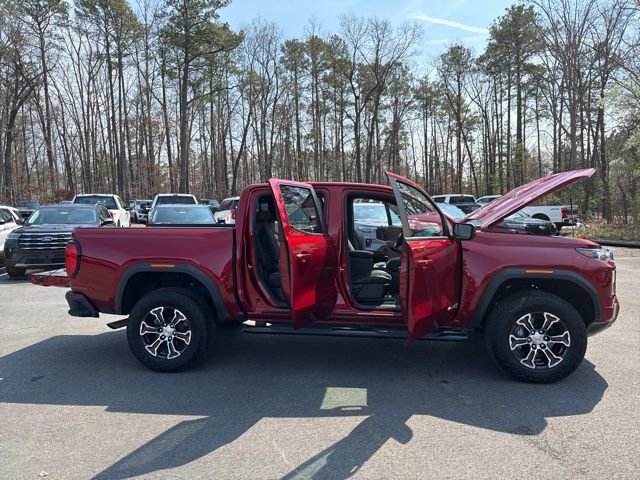 Used 2025 GMC Canyon AT4 image 28