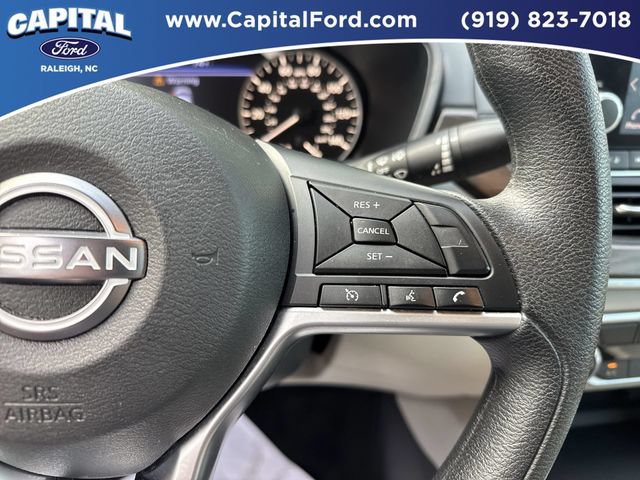 Used 2025 Nissan Altima 2.5 SV FWD image 23