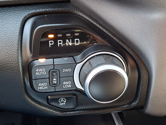 Used 2021 RAM 1500 4x4 Crew Cab image 21