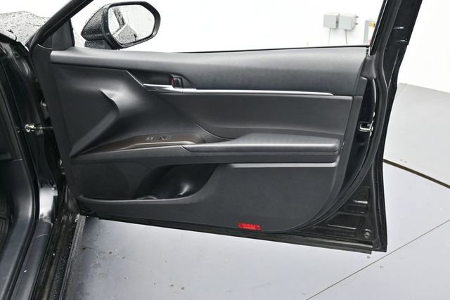 Used 2023 Toyota Camry SE w/ Convenience Package FWD image 27