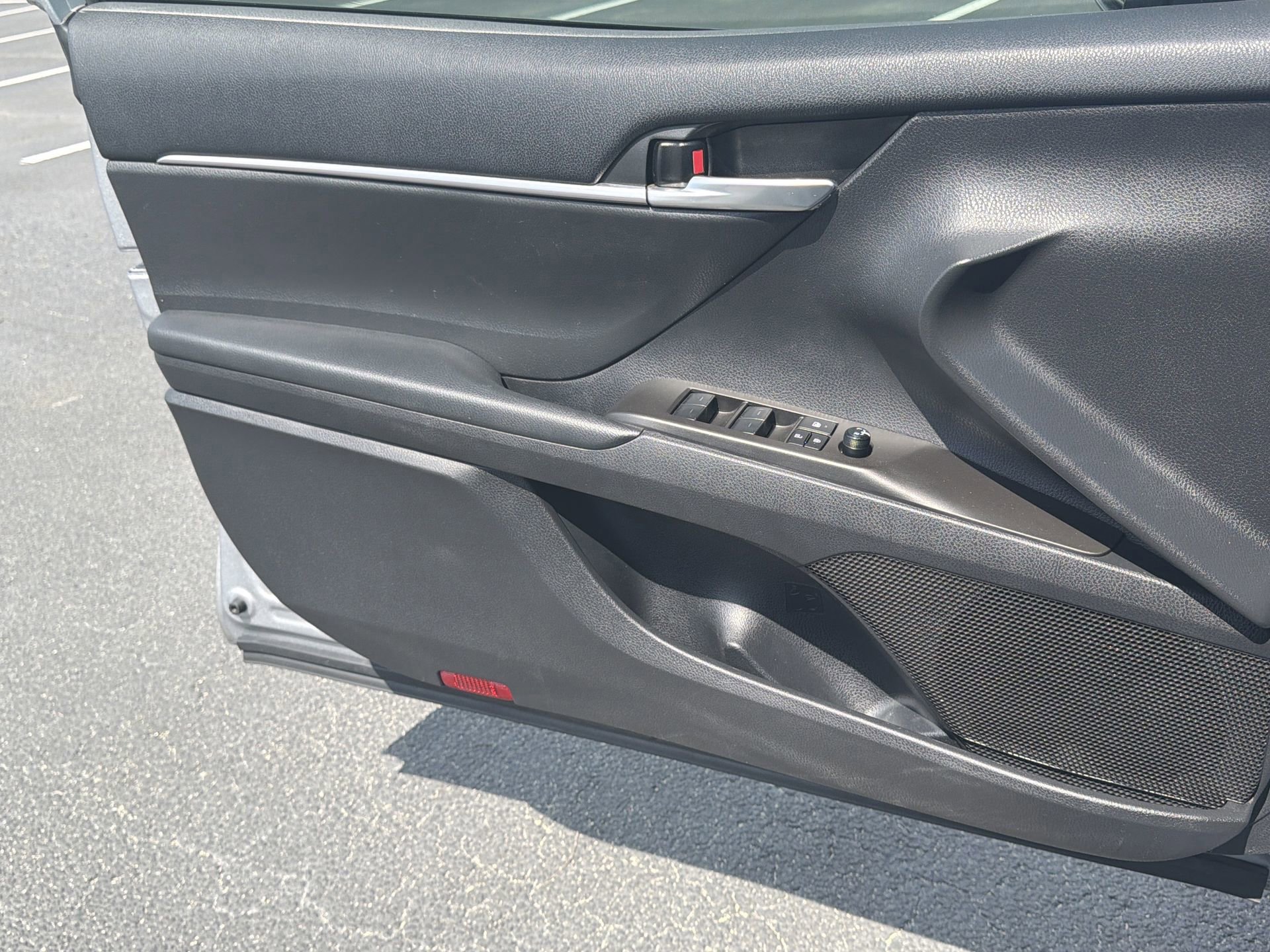 Used 2024 Toyota Camry SE w/ Convenience Package FWD image 19