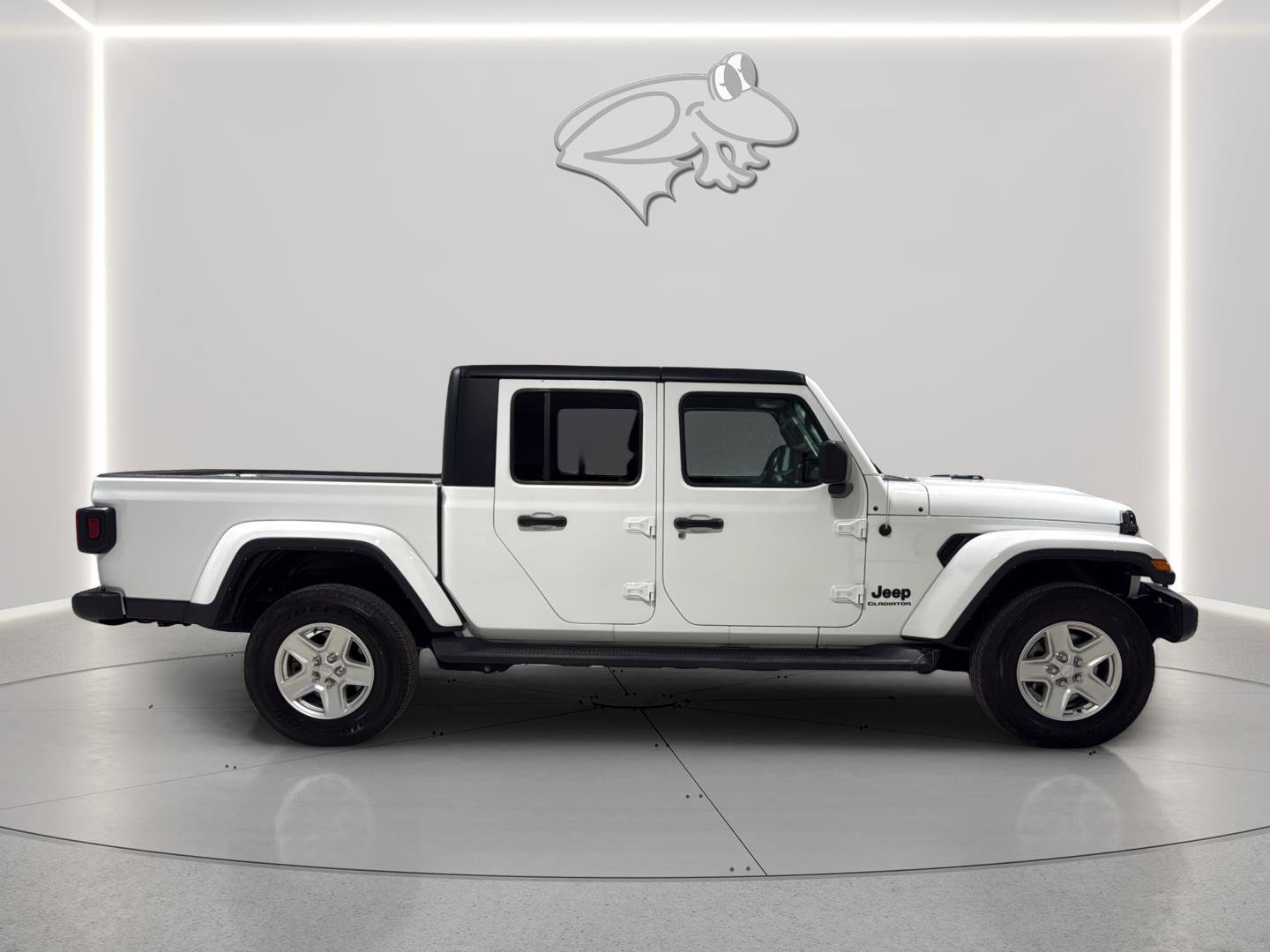Used 2022 Jeep Gladiator Sport image 6