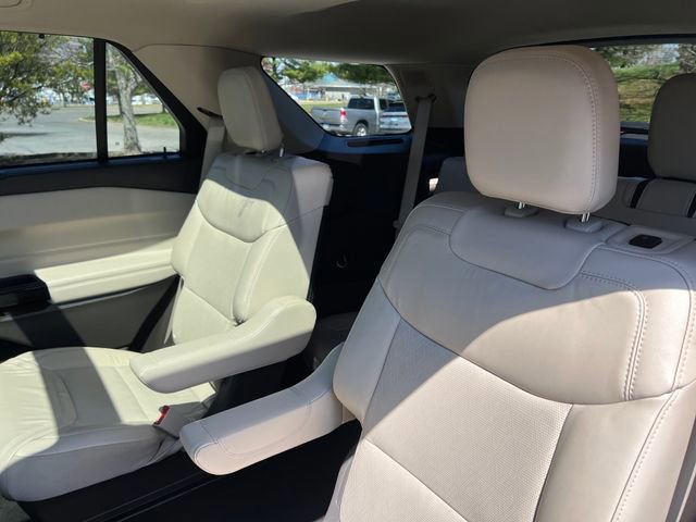 Certified 2023 Ford Explorer Platinum w/ Technology Package image 32