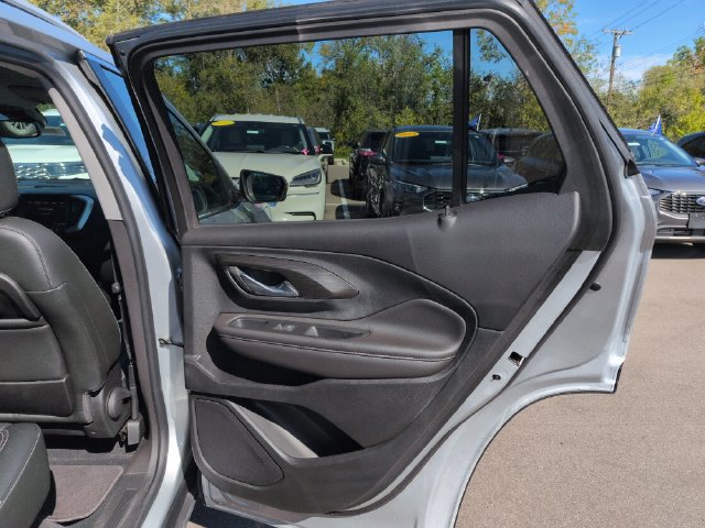 Used 2022 GMC Terrain SLT FWD image 16
