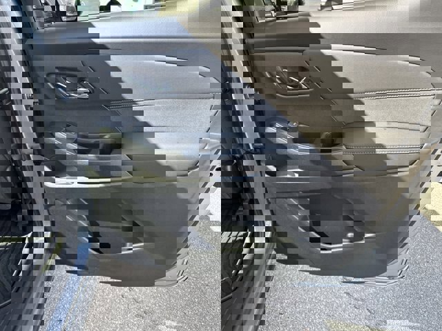 Used 2023 Chevrolet Traverse High Country image 13