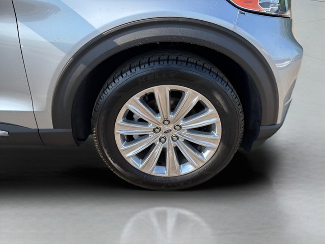 Certified 2020 Ford Explorer Limited RWD image 30
