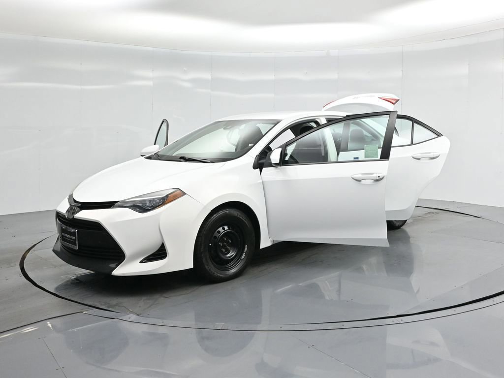 Used 2018 Toyota Corolla L image 46