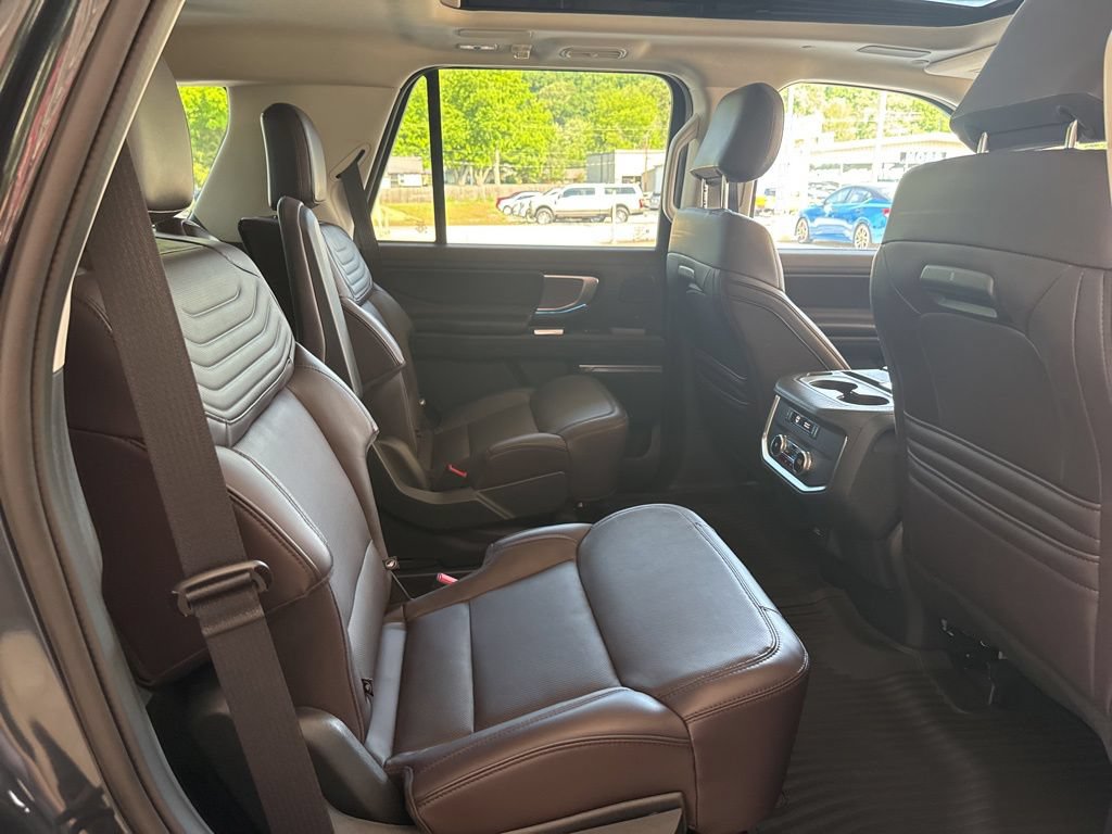 Certified 2025 Ford Expedition Platinum w/ Platinum Ultimate Package AWD/4WD image 25