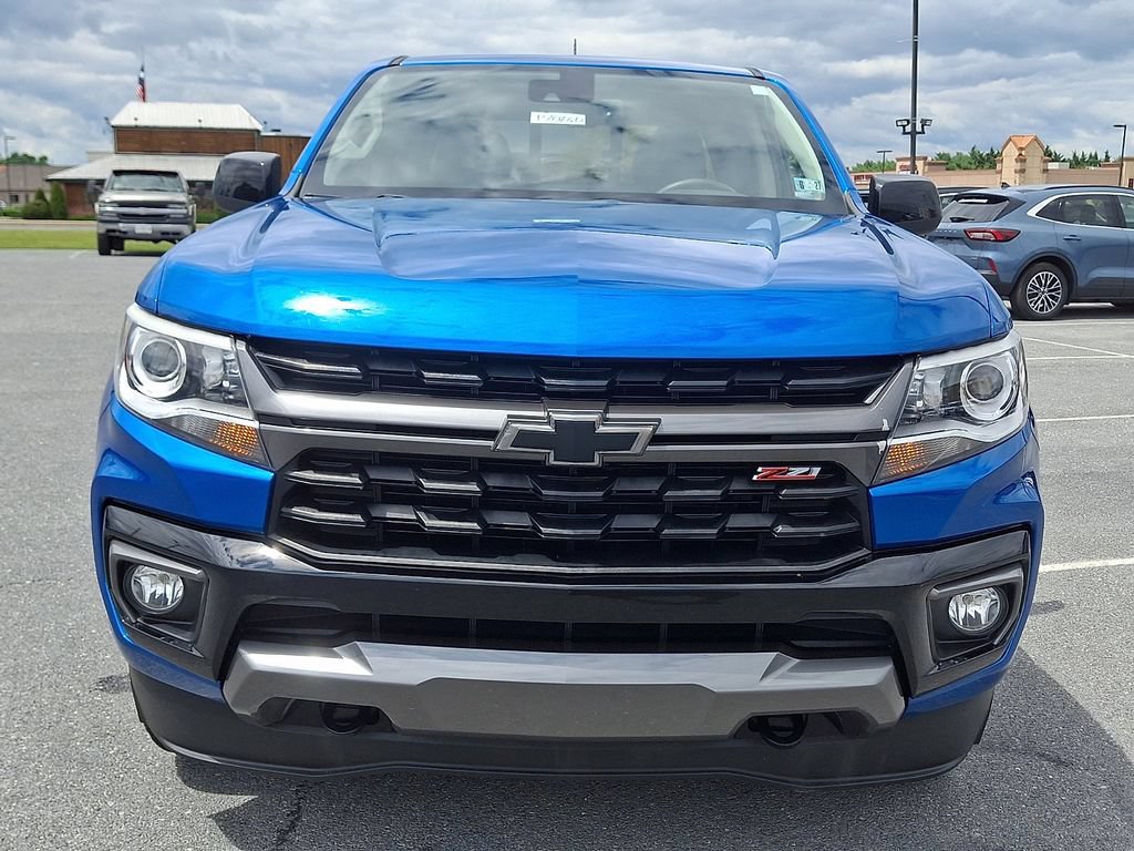 Used 2022 Chevrolet Colorado Z71 w/ Safety Package AWD/4WD image 2