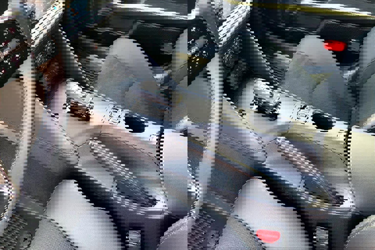 Used 2024 Nissan Z Performance w/ Floor Mat Package RWD image 17