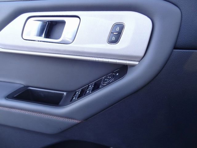 Certified 2025 Ford Explorer Active AWD/4WD image 19