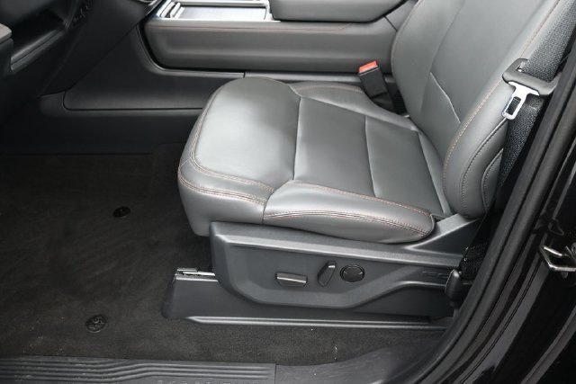 Certified 2025 Ford Expedition Active AWD/4WD image 14
