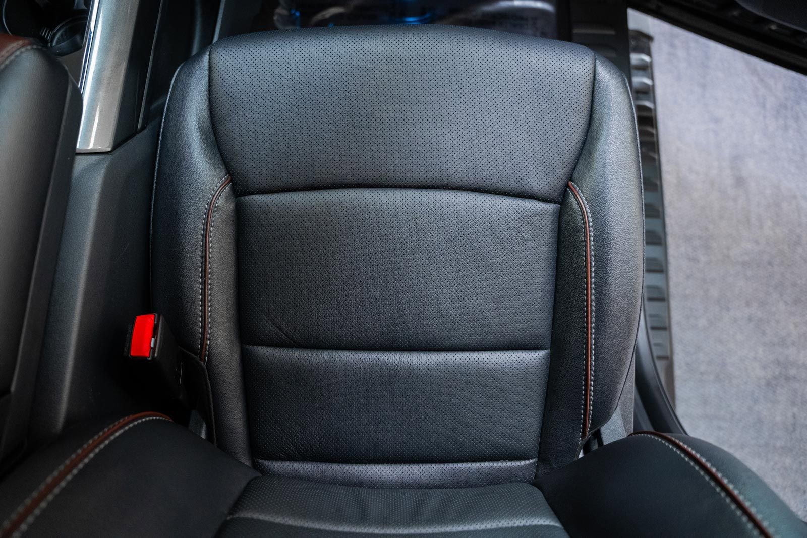 Certified 2023 Ford F150 Lariat w/ Equipment Group 502A High image 40