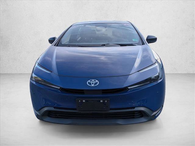 Used 2025 Toyota Prius LE video 2